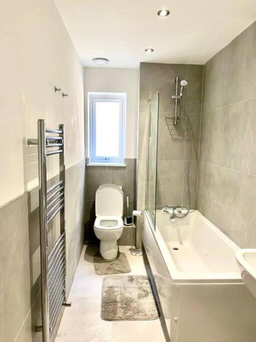 Lovely New 2 Bedroom Condo With Stunning Seaviews Penmaenmawr Экстерьер фото