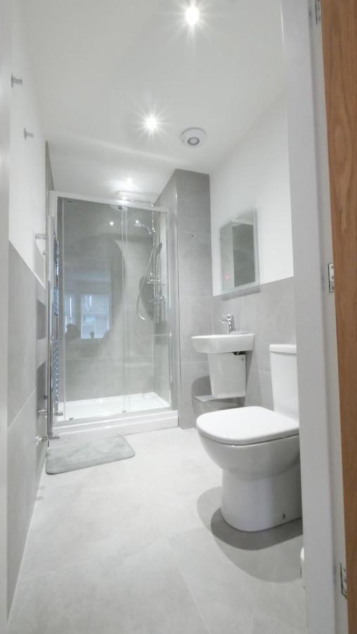 Lovely New 2 Bedroom Condo With Stunning Seaviews Penmaenmawr Экстерьер фото